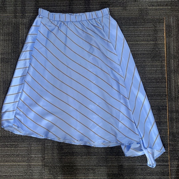 Silk skirt - Picture 1 of 1